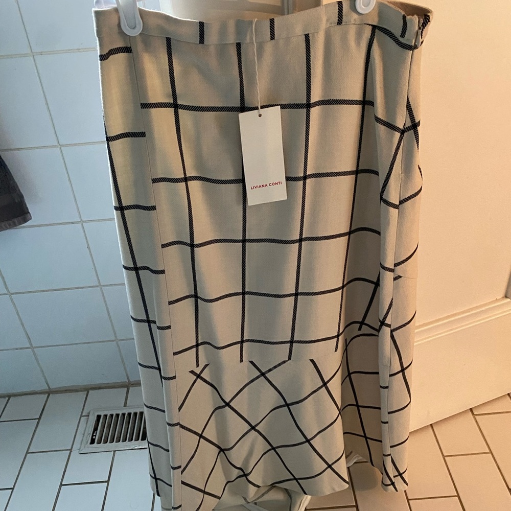 Brand new Liviana Conti skirt